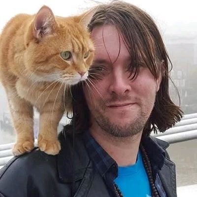 I didn’t rescue Bob.
Bob rescued me.
And in the process, we found purpose together. 🧡 #StreetCatBob.