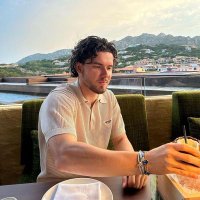 Sude (@2sudeylmz) 's Twitter Profile