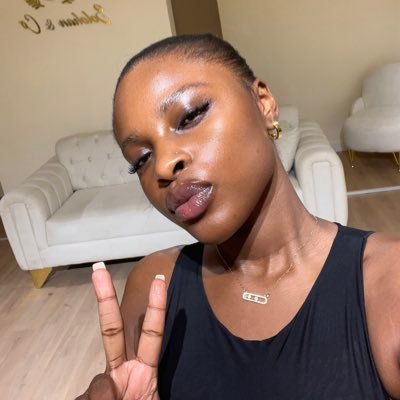 • Future Billionaire 💰 •Co-Owner Keikolifestyle •YouTube: Vanessa Yashim • Ambassador for Kindess