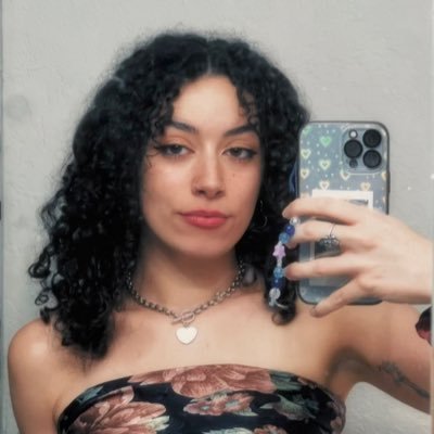 bella π Profile