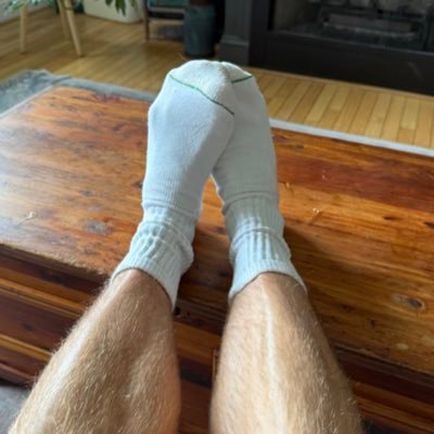 dcfeet202's profile picture. 36 | 5’7” jock | 165 lbs | here to show off my feet and make some ca$h so I can pay rent