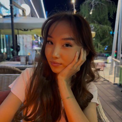 kmlzhn's profile picture. EECS & Business at UC Berkeley M.E.T.