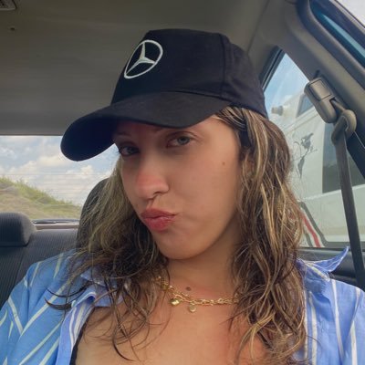 Aysegulaydogd_'s profile picture. İÜ