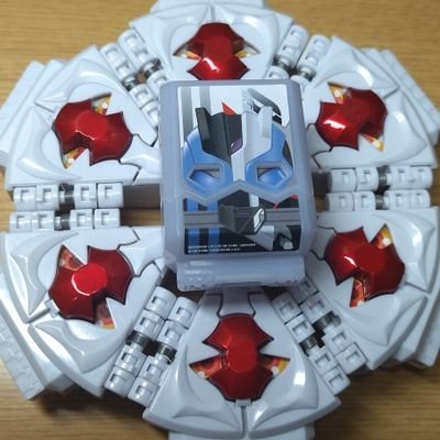 yamaaaaa185's profile picture. 特撮玩具を集めたり中古で買ったり改造したりしてます