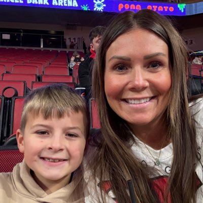 Wife • Mom of 4 • Choas Coordinator • Softball/Baseball/Basketball/Football mom 🥎⚾️🏀🏈 •📍Nebraska livin’ 🌽