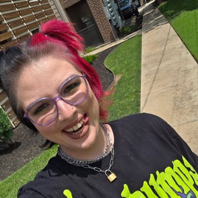 Rebecca_spookz's profile picture. Halloween & Horror 🎃 paranormal 👻👽 Follow me if you dare my spooky friends 🔪