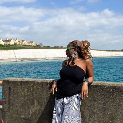 she/her | feminist | 🏳️🌈 | thought daughter | ig & TikTok: Phidelia.oi | https://t.co/bSkiidaTUs