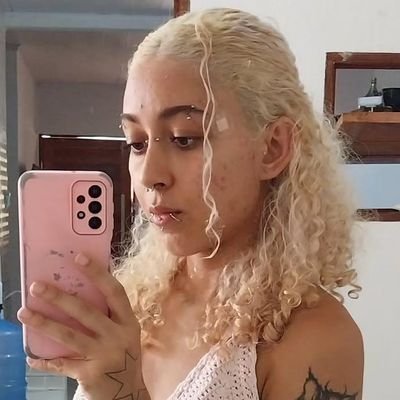 adriellearievi1's profile picture. doida varrida