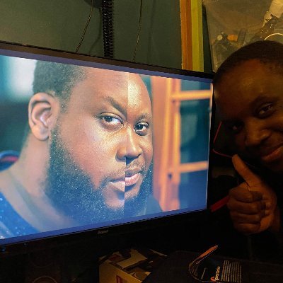 Je fais le comique et le Malcolm X | Star-crossed mutu de @tooraretooweird | Islandais d'adoption