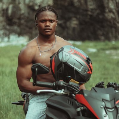 Iam_Voltage69's profile picture. PERSONAL TRAINER MASSEUSE  COPYWRITER SUPPLEMENTS PLUG 🔌