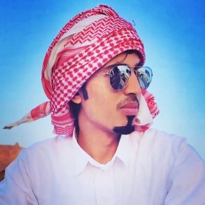 لكل شخص حزين من الحب لو انا اللي احبك ما صرت كذا