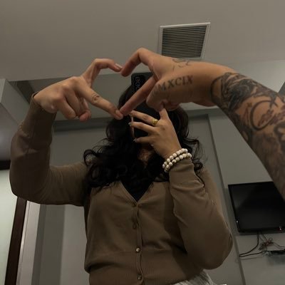 glockfave's profile picture. Writing a culture of ambition