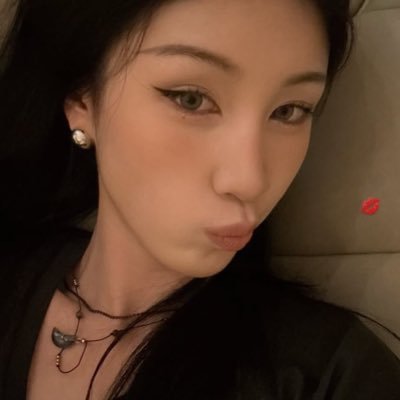🦋she/25/lesbian/multi. was here for @official_pixy 🧚♀️✨🤍 now just vibing, pretty ia