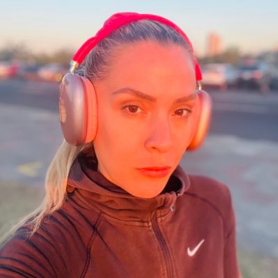 Lic en Comunicación,Productora, coordinadora y organizadora de eventos,PR,Gestion en medios,dancer y corredora amateur,promotora IG:@loleromero @loleromeropr