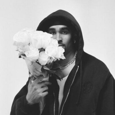 primathing's profile picture. unfriendly hive | #HurtsSoGood 🦅 | she/her 🫧