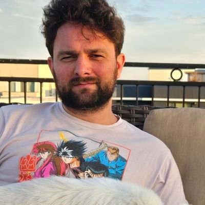 retired ssbm player/commentator/content creator
new acct: @pokeZetts