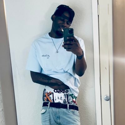 R.M.S. 🖤💯WAS NEVER THE ONE TO FOLLOW I WAS TAUGHT TO LEAD 💯🖤 HT: YONKERS,NY 👻SC:HAPPDUNKIN