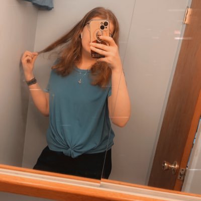 a tired anxious & depressed aquarius. loud & proud democrat. true crime enthusiast. gen zer. fanfic writer. union member. organ donation activist ♲