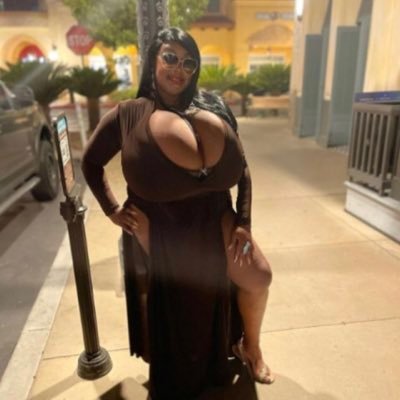 YES THIS MY REAL ACCOUNT 🗣natural body✨ (38R-cups 🍒) top 15% on of🎥 solo creator 💞 ask for fb exclusive private full content available in dms ❤️