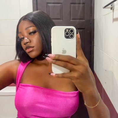 Miriam_Solomon_'s profile picture. With God all things are possible || Data Analyst