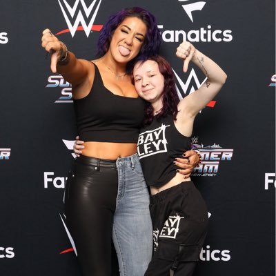 txiariaa's profile picture. i love love bayley! met her x2