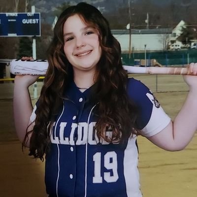 Rbellesfield_28's profile picture. Northern Lehigh High School •
Class of 2028 • 4.25 GPA • Nursing Track •
Unity Softball • OF •
R.Bellesfield.2028@gmail.com