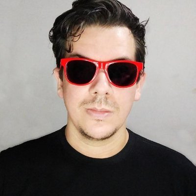 Cosplayer solteiro q criou esse perfil só pra descarregar o T 🔞
