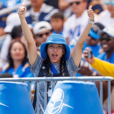 SoCal | Chargers Photo Intern | ig: @saltedcashewss