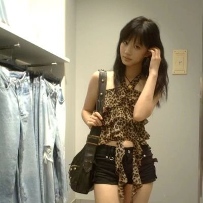 ysq1378135's profile picture. 