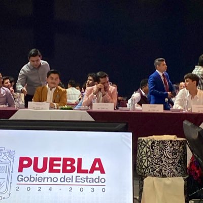 Inspirado por la energía de Puebla y mi pasión por el @TolucaFC ⚽️. Actualmente, en mentoría con @SilviaTanus, Secretaria de Movilidad y Transporte.