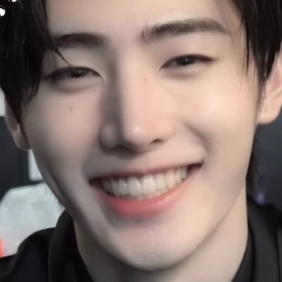 ģ“ ģ¬ėģ first and the last @ENHYPEN_members. ā”