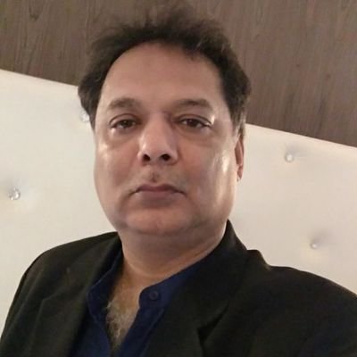 Wandering in quest of truth. उन सब के साथ जो आगे निकल जाने की अंधी दौड़ मे शामिल नहीं हैं.