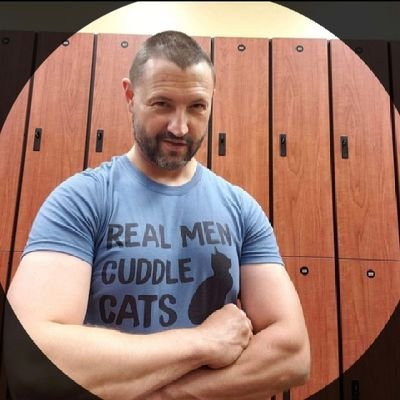 Ukranian American, Top dad, piano teacher, organist, and gym shark. Champion for Democracy and LGBT rights here and abroad.