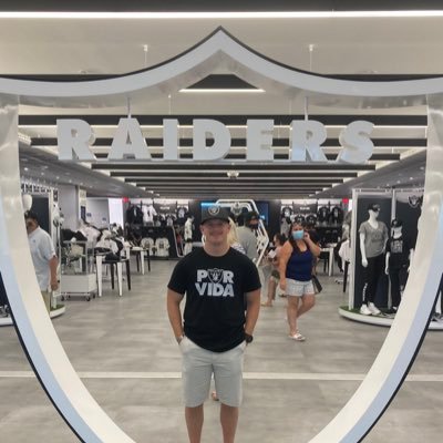 Pattyice155's profile picture. Husband🖤 l Dog Dad 🐶 l Raiders Fan 🏴‍☠️l Golden Knights Fan🏒