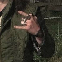 Eddie 🔞 (@batoutofhell777) 's Twitter Profile