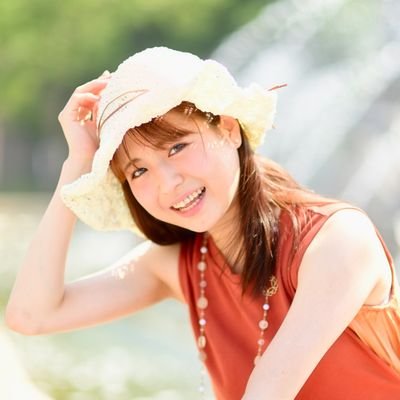 大阪美マージュ・teens mateモデル
◇ぷっくりほっぺとおめめ👀がポイント!
◇いつも笑顔で元気いっぱい!だけど…
実はアンニュイ系の顔も得意なんです✨