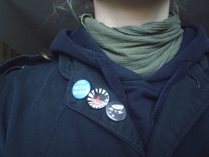 Pandialo's profile picture. queere*r anarchist*in, nonbinary/genderfluid, musik-&kulturwissenschaft, hör- und videospielaffin. awareness, safer party und drogeninfo | Pronomen: they, es