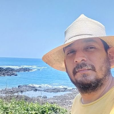 _Cristian_Cano_'s profile picture. Emprendedor Tecnológico (ISP & Agua). Conecto comunidades con infraestructura y ahora exploro la intersección entre código y arte.