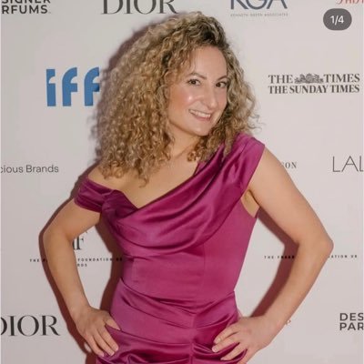 20+ yrs in beauty, working with BBC, LFW, MAC & Trish McEvoy. Expert in formal to creative looks, tailored to every client & occasion.