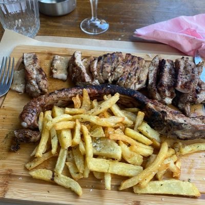 An account dedicated to highlighting our favourite food spots from Europe