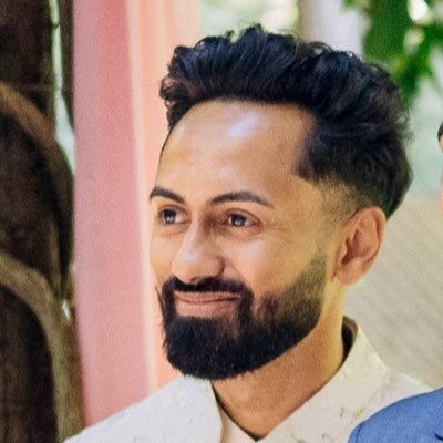 Ex-Marketer @ Netflix. Curious about EVs (FSD user since '22), marketing, investing, & health. Always on the hunt for a good cortado. Ralph Lauren maximalist.