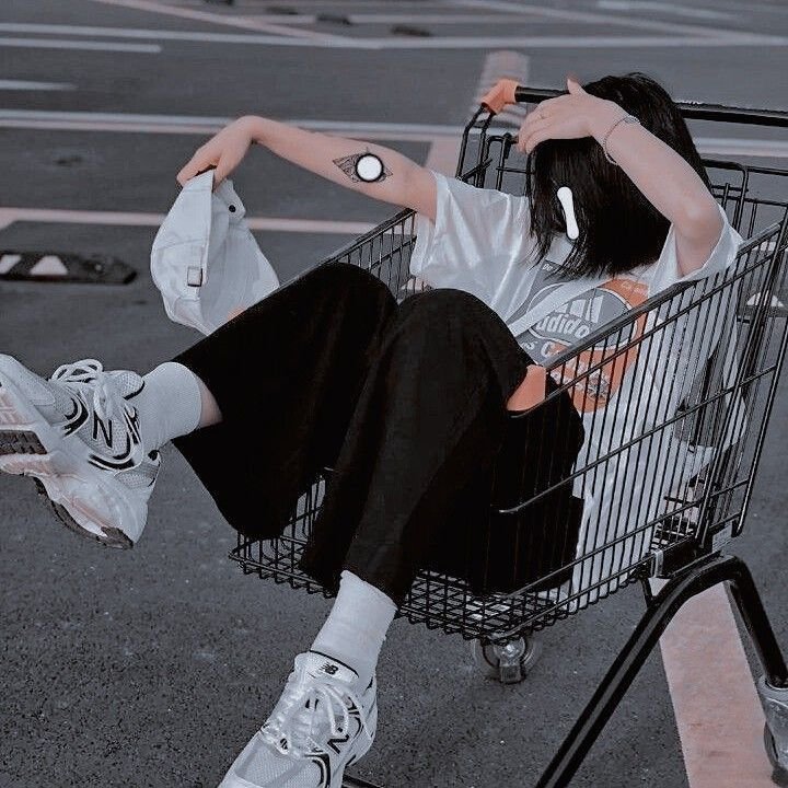 AdlerHarada17's profile picture. 基本的に🧣中心 無言フォローします