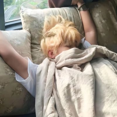 maluge1772's profile picture. 找对象喜欢体育生哥哥 瑟瑟来金主（36加联系方式 不闲聊不线下