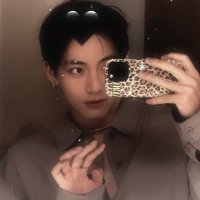 sris (@monchertae) 's Twitter Profile