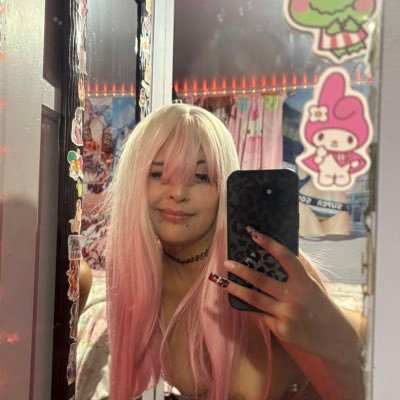 kawaiirav3r's profile picture. findom| ur online princess who drains ur balls & bank acc | paid priv acc @strawb3rybunny ୧ ‧₊˚ , 🍧 ⬇️