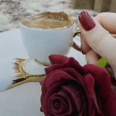 ﻟﻴﺲ ﻛُﻞ ﻣﺍ ﺃﻛﺘﺒﻪ ﺣﻜﺎﻳﻪ ﻋﻦ ﻭﺁﻗﻌﻲ ﺇﻧﻤﺎ ﻫِﻲ ( ﻛﻠﻤﺂﺕ ) ﺭﺍﻗﺖ ﻟﻲ ﻭﻗﺪ ﯾـﺤﺘﺎﺟﮭﺎ ﻏﻴﺮﻱ.🥀🤍💙سبحان الله والحمد الله