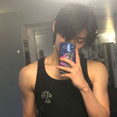 dyoengmin's profile picture. Perchance 'tis not mere attire, but a declaration—woven of riddles, worn by dreamers, and beheld by none with idle eyes.