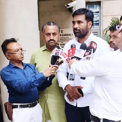 Gajendrasinh_b_'s profile picture. President - Ashapura Charitable Trust

President - Kutch Rajput Kshatriya Yuvak Sabha

President - Mundra Taluka Vyavsayik Association