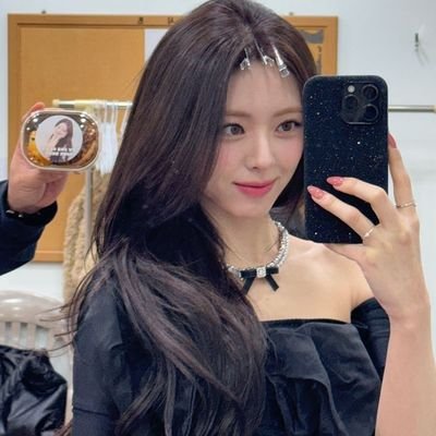 hyeiae's profile picture. ꪆৎ   ֹ    𝒑𝒓𝒐𝒇𝒆𝒔𝒔𝒊𝒐𝒏𝒂𝒍 𝒊𝒕𝒛𝒚 𝒈𝒍𝒂𝒛𝒆𝒓   ۪   ✿︎