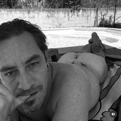 AlexZaracla's profile picture. Unfiltered French man. Proud to show it all. Mature, kinky, natural. DM for requests 💌 #GayOnlyfans #FetishContent #LeatherLover #JockstrapLover #NudeMan